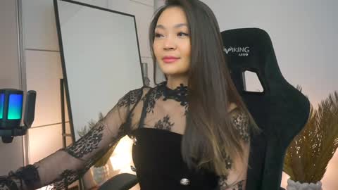 kim online show from January 25, 12:05 pm