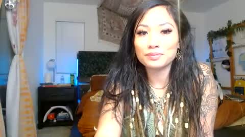 lovelyxmacii online show from September 13, 4:34 am