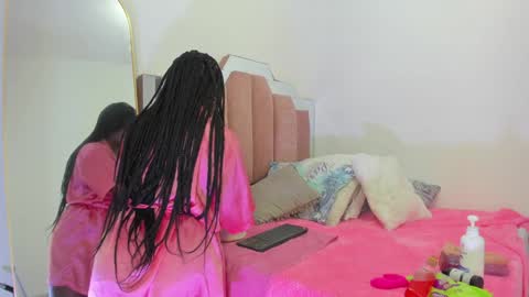 L O V E  online show from January 30, 11:44 am