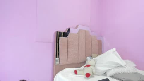 L O V E  online show from September 18, 11:34 am