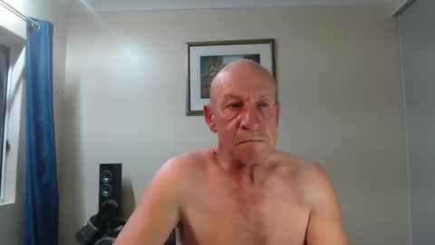 Snapshot of lovesblackazz chatting on December 25, 10:28 am Lovesblackazz online show from December 25, 10:28 am