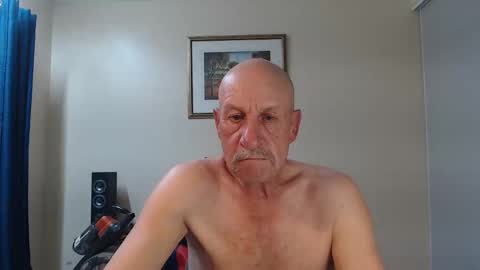 Snapshot of lovesblackazz chatting on September 21, 5:09 am Lovesblackazz online show from September 21, 5:09 am