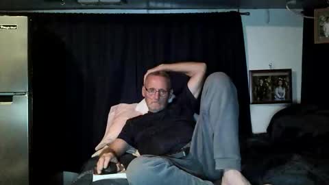 just here to have fun and cum online show from September 26, 12:36 am