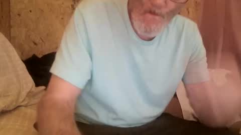 just here to have fun and cum online show from December 14, 6:23 pm