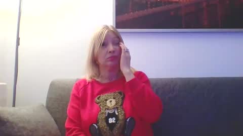 Snapshot of lovestar544963 chatting on December 5, 11:07 pm Marlyn online show from December 5, 11:07 pm