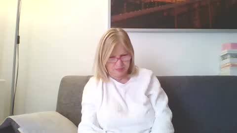 Snapshot of lovestar544963 chatting on December 18, 2:17 pm Marlyn online show from December 18, 2:17 pm