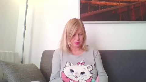 Snapshot of lovestar544963 chatting on January 11, 2:36 pm Marlyn online show from January 11, 2:36 pm