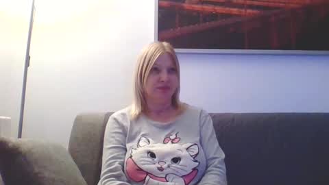 Snapshot of lovestar544963 chatting on January 13, 8:04 pm Marlyn online show from January 13, 8:04 pm