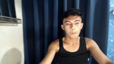 Snapshot of lovetosuckxox chatting on February 10, 12:18 pm lovetosuckxox online show from February 10, 12:18 pm