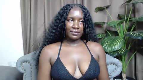 loyalcutie online show from March 3, 5:09 am