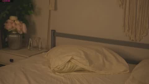 Snapshot of lu__lane chatting on September 17, 7:43 am Lu 3 online show from September 17, 7:43 am