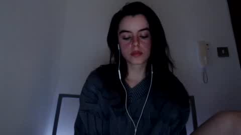 luana online show from December 19, 10:21 pm