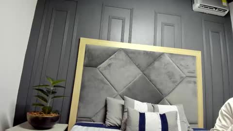 luca_morettii online show from November 6, 12:17 pm