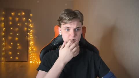 Lucas Gill online show from January 24, 1:24 am