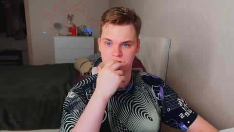 Lucas Gill online show from December 2, 4:07 am