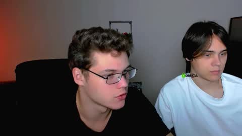 Snapshot of lucas_long_ chatting on September 13, 8:25 am lucas_long_ online show from September 13, 8:25 am