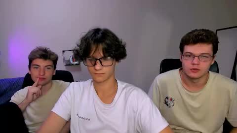 Snapshot of lucas_long_ chatting on September 20, 6:53 pm lucas_long_ online show from September 20, 6:53 pm