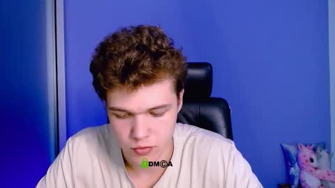 Snapshot of lucas_long_ chatting on September 24, 1:25 pm lucas_long_ online show from September 24, 1:25 pm