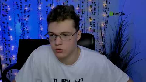 Snapshot of lucas_long_ chatting on October 1, 1:06 pm lucas_long_ online show from October 1, 1:06 pm