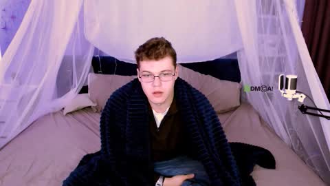 Snapshot of lucas_long_ chatting on October 2, 12:45 pm lucas_long_ online show from October 2, 12:45 pm