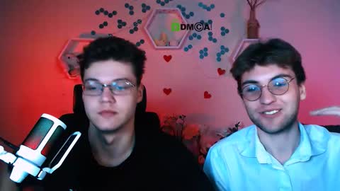 Snapshot of lucas_long_ chatting on October 17, 7:49 pm lucas_long_ online show from October 17, 7:49 pm