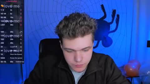 Snapshot of lucas_long_ chatting on October 27, 9:46 am lucas_long_ online show from October 27, 9:46 am