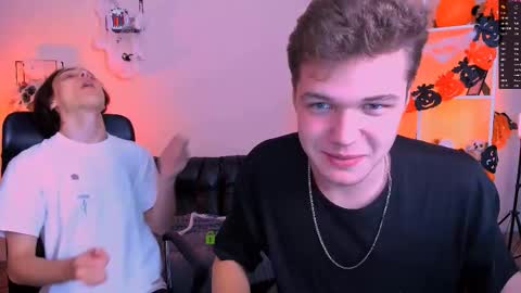 Snapshot of lucas_long_ chatting on November 3, 7:48 pm lucas_long_ online show from November 3, 7:48 pm