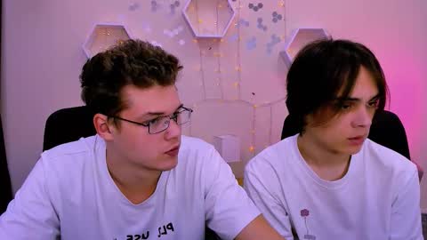 Snapshot of lucas_long_ chatting on November 9, 9:51 am lucas_long_ online show from November 9, 9:51 am