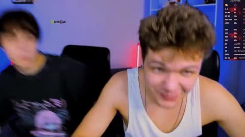 Snapshot of lucas_long_ chatting on November 23, 9:42 am lucas_long_ online show from November 23, 9:42 am