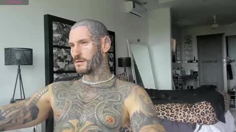 Snapshot of lucasexclusive chatting on December 8, 5:39 am lucasexclusive online show from December 8, 5:39 am