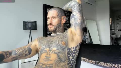 Snapshot of lucasexclusive chatting on January 6, 4:04 am lucasexclusive online show from January 6, 4:04 am