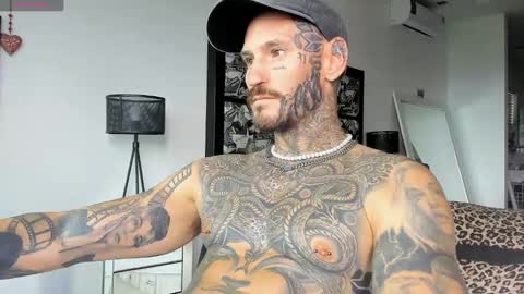 Snapshot of lucasexclusive chatting on January 19, 6:42 am lucasexclusive online show from January 19, 6:42 am