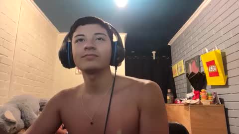 Snapshot of luchosaando chatting on January 11, 4:27 am Felipe online show from January 11, 4:27 am