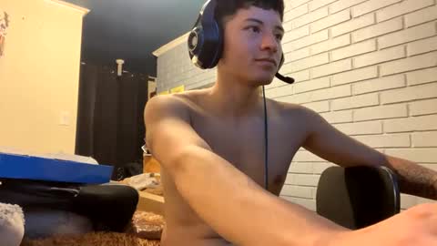 Snapshot of luchosaando chatting on February 10, 12:52 am Felipe online show from February 10, 12:52 am