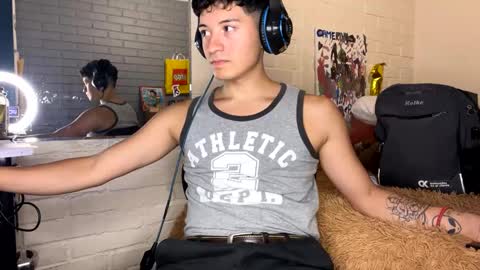 Snapshot of luchosaando chatting on February 16, 11:59 pm Felipe online show from February 16, 11:59 pm