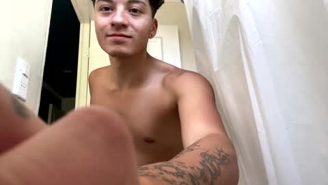 Snapshot of luchosaando chatting on February 24, 3:31 pm Felipe online show from February 24, 3:31 pm