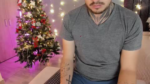 Snapshot of luci_fer15 chatting on December 14, 1:39 am Luci y Fer online show from December 14, 1:39 am