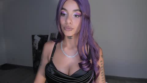 Veronica Rati    online show from December 18, 5:15 am