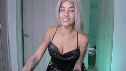 Veronica Rati    online show from January 1, 6:47 am