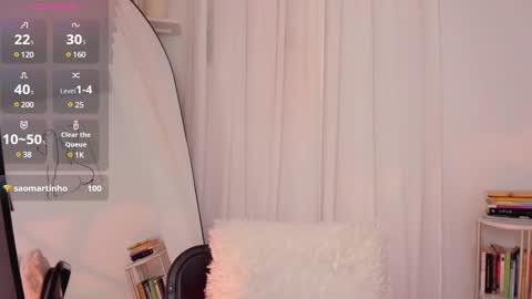 Lucia online show from February 7, 9:15 pm