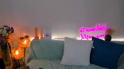 Sindy online show from November 22, 6:12 am