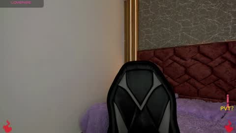 lucia star  online show from January 21, 9:15 pm