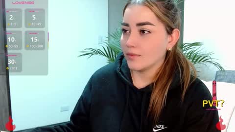 lucia star  online show from October 19, 11:49 pm