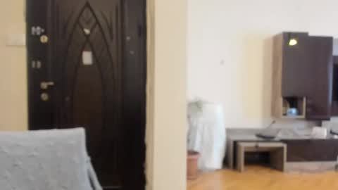 Snapshot of lucianalive chatting on February 18, 8:49 am Mysterious Girl online show from February 18, 8:49 am