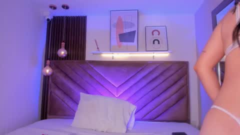 Luci  online show from February 15, 3:39 pm