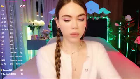 Snapshot of lucifiella chatting on November 23, 4:51 pm MimiFors online show from November 23, 4:51 pm