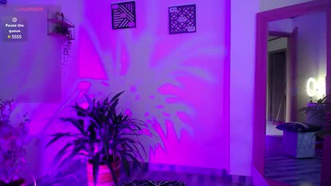 luciiana online show from December 5, 8:00 pm