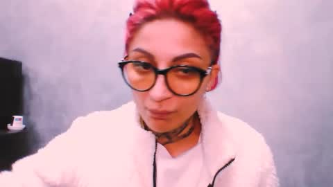 Snapshot of lucky_denizz chatting on November 30, 8:51 am lucky_denizz online show from November 30, 8:51 am