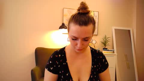 lucky_foryou_baby online show from January 13, 10:36 am