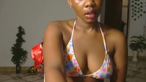 lucky_n_shyshy online show from November 13, 9:52 am